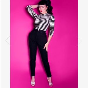 Vixen 32-33 waist w 30” inseam in jet black denim